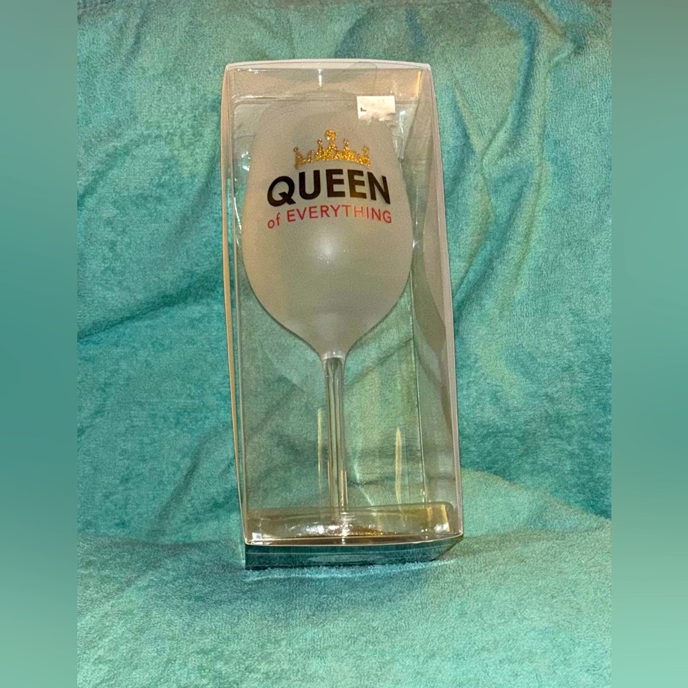 "Queen Of Everything" new 16oz. Wine Glass in box